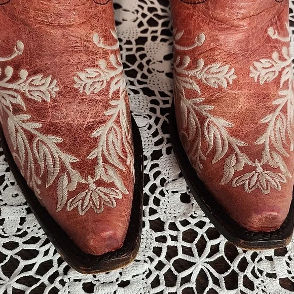 Corral Women's Distressed Leather Boots Size 9 Intricate Floral Embroidery - Picture 9 of 16